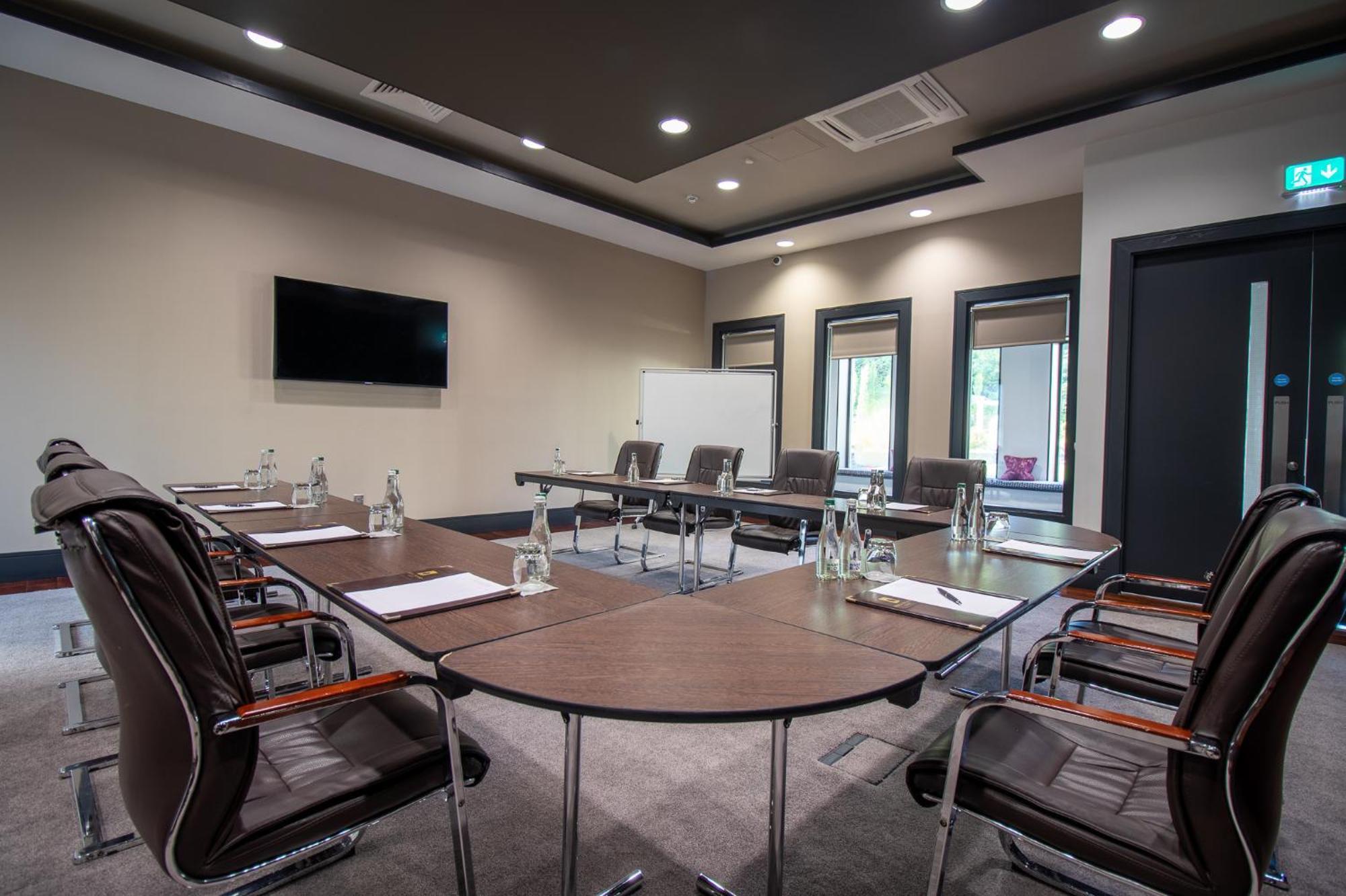 Fota Island Hotel And Spa Экстерьер фото Meeting room