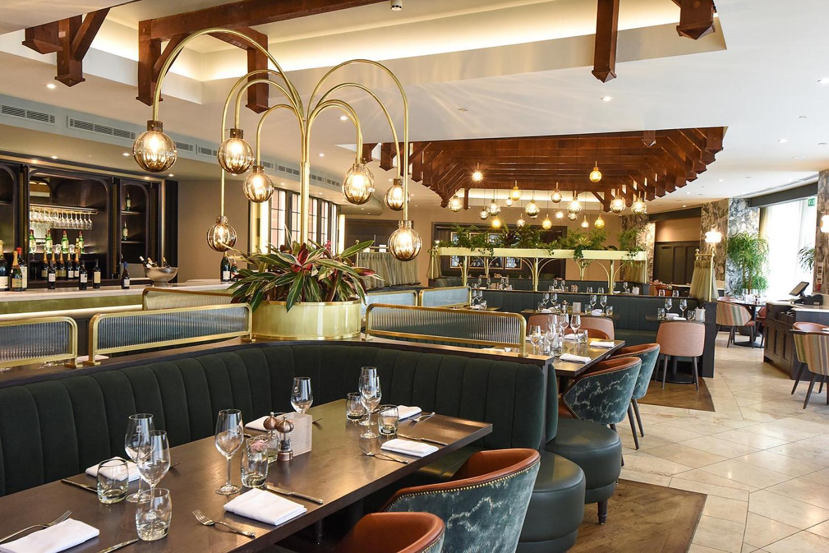 Fota Island Hotel And Spa Экстерьер фото Interior of the restaurant