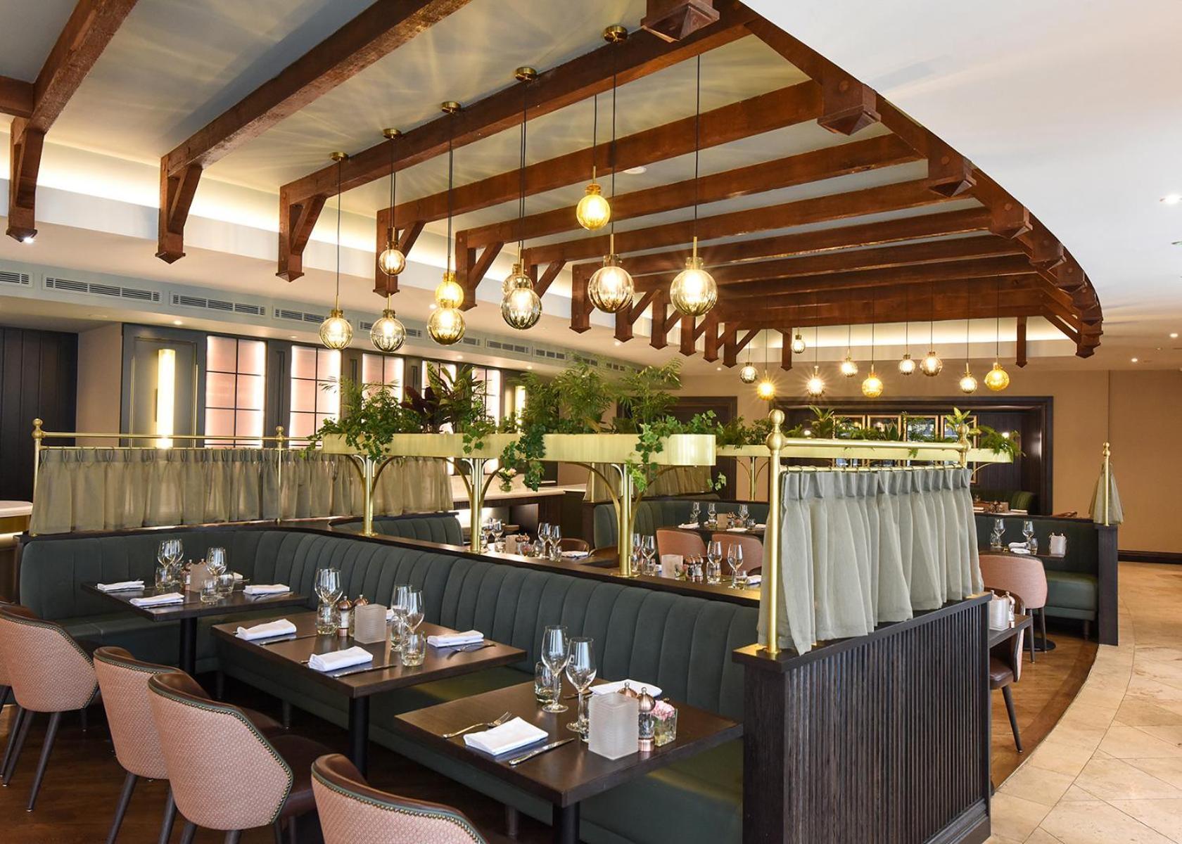 Fota Island Hotel And Spa Экстерьер фото The restaurant at the London Hilton on Park Street