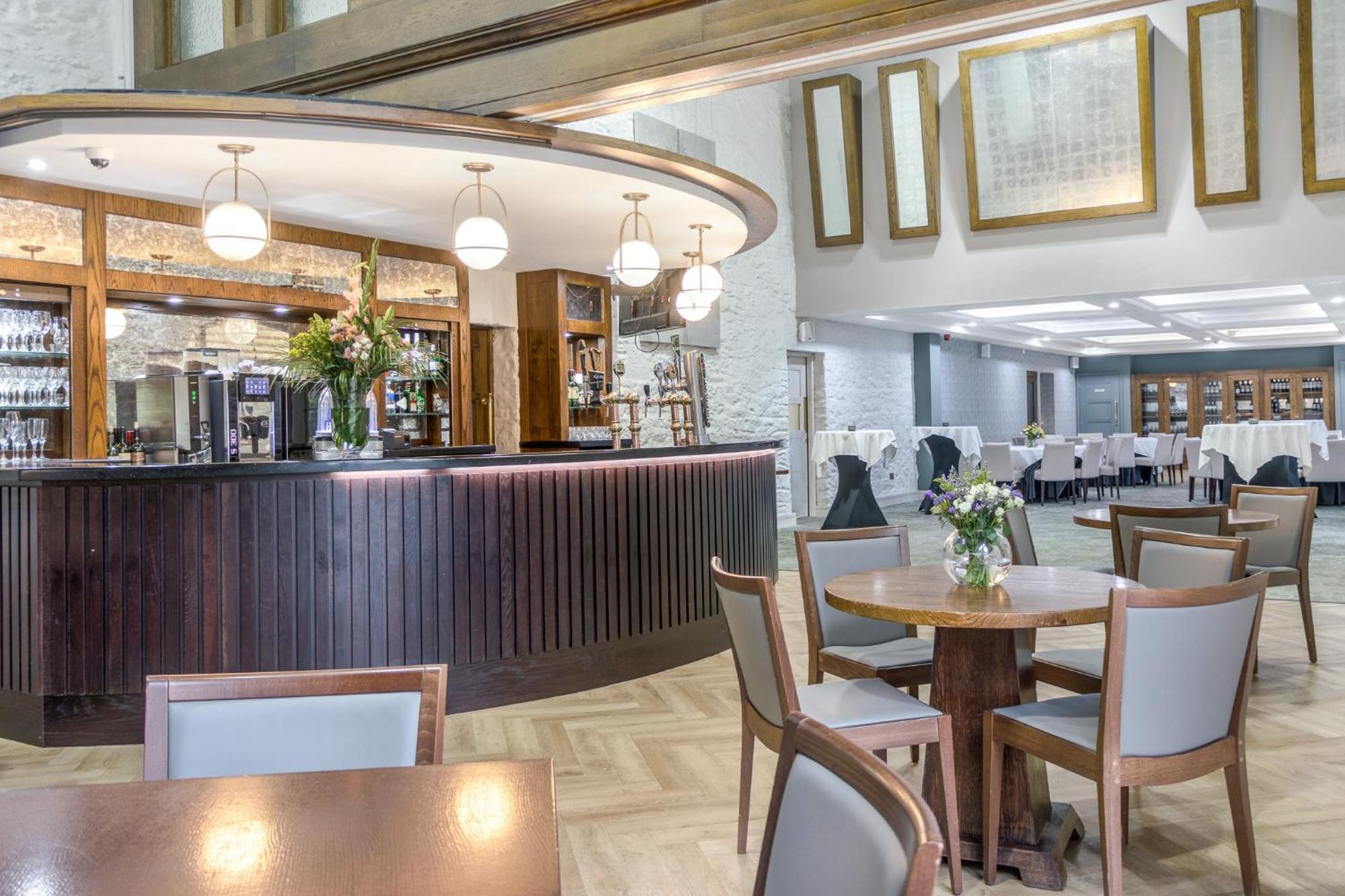 Fota Island Hotel And Spa Экстерьер фото The restaurant at the National Railway Museum