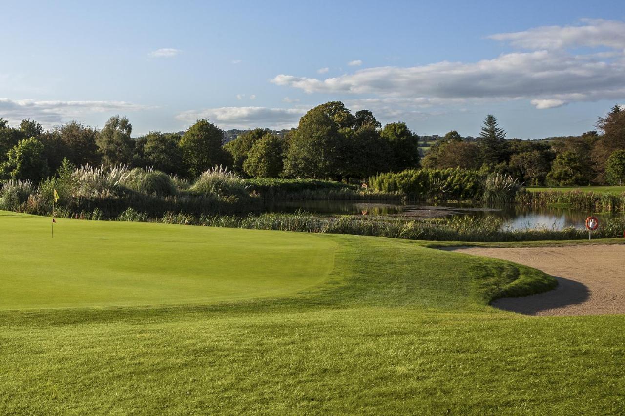 Fota Island Hotel And Spa Экстерьер фото The 18th green